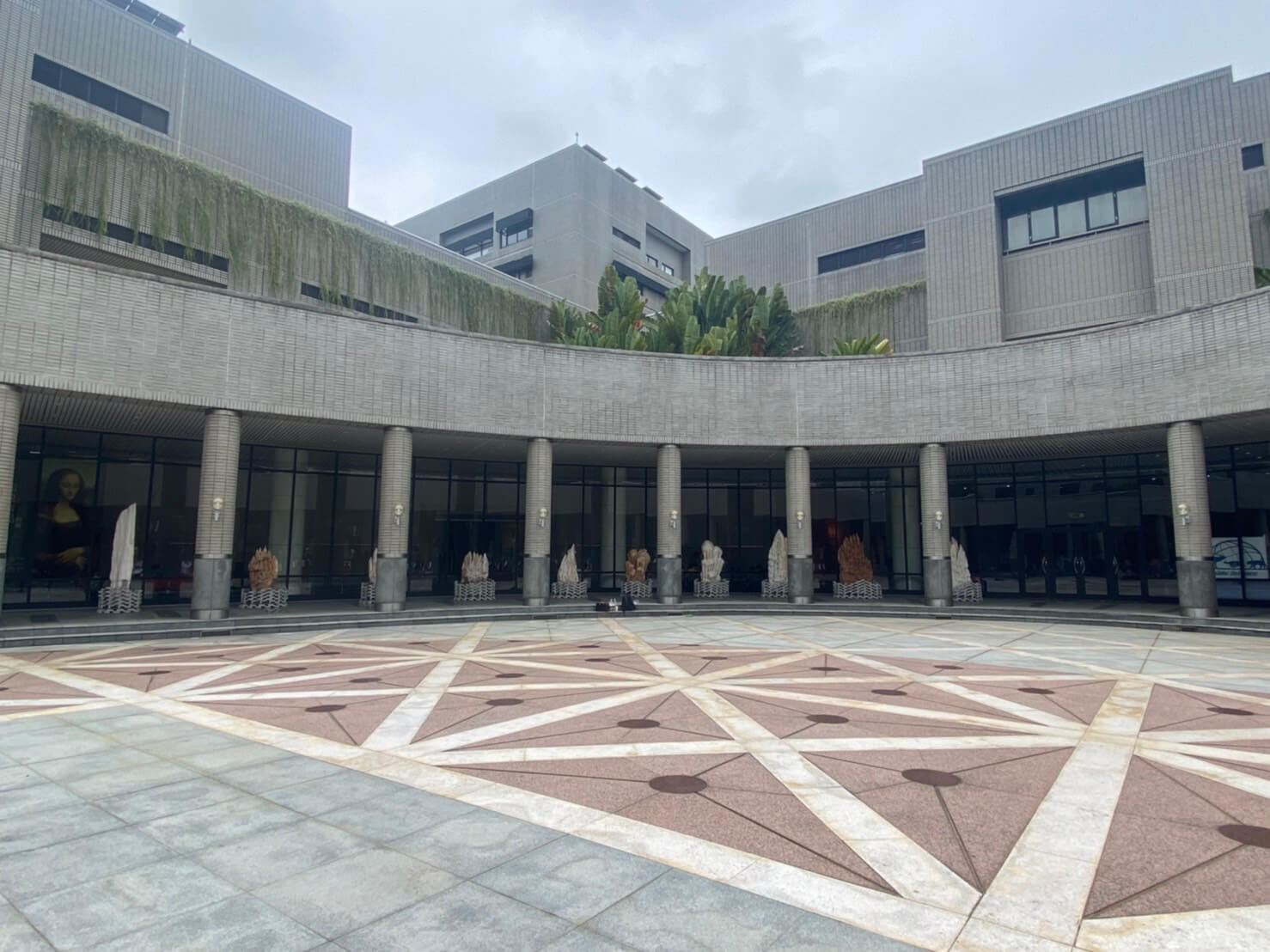 寶宥是一群企劃、設計、影像、硬體技術人員的集合，統籌整合您活動上一切的需求，是您活動上最可靠的選擇