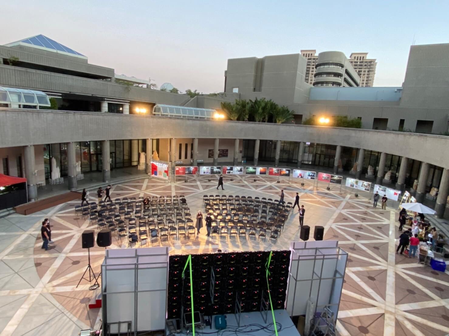 寶宥是一群企劃、設計、影像、硬體技術人員的集合，統籌整合您活動上一切的需求，是您活動上最可靠的選擇