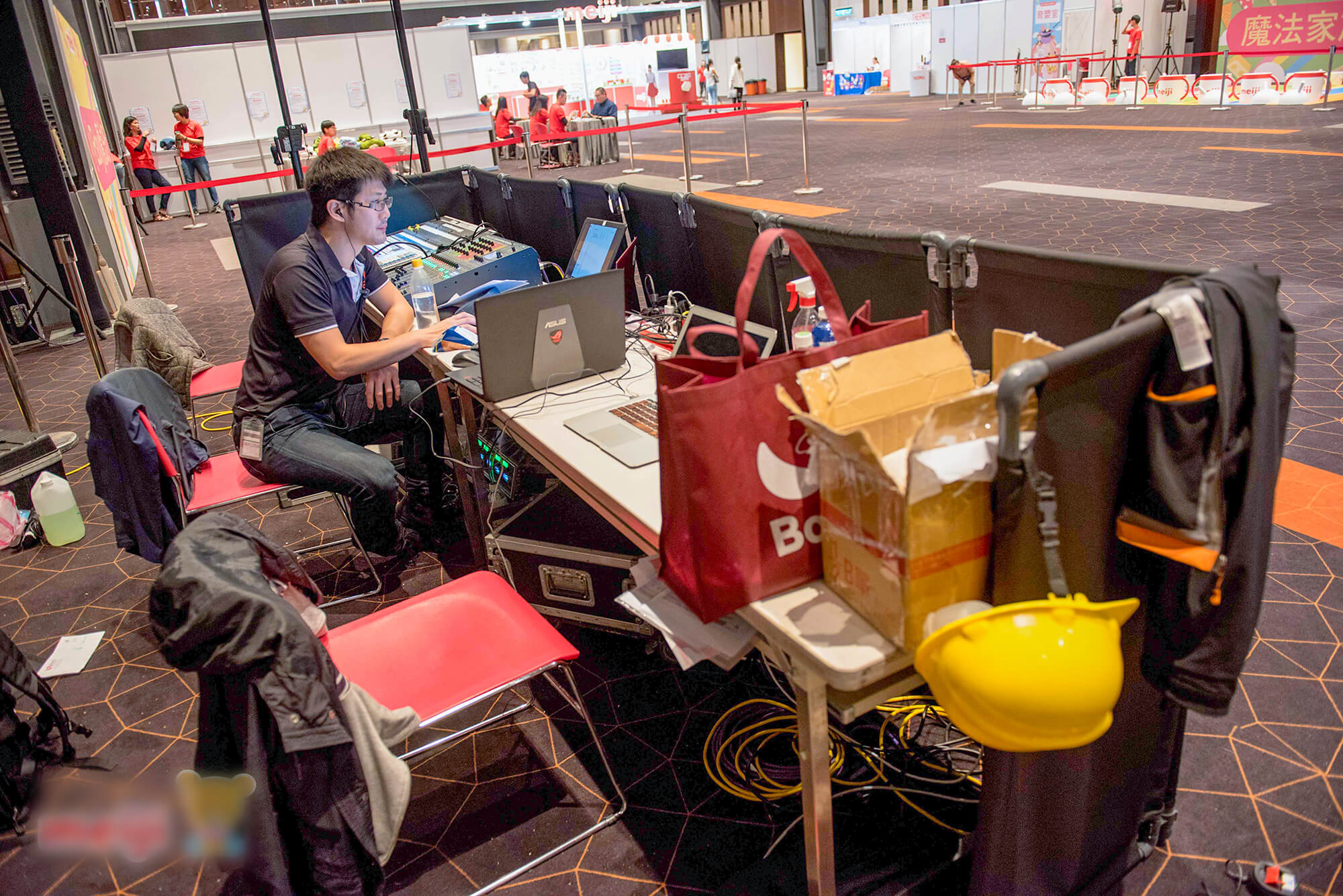 寶宥是一群企劃、設計、影像、硬體技術人員的集合,統籌整合您活動上一切的需求,是您活動上最可靠的選擇