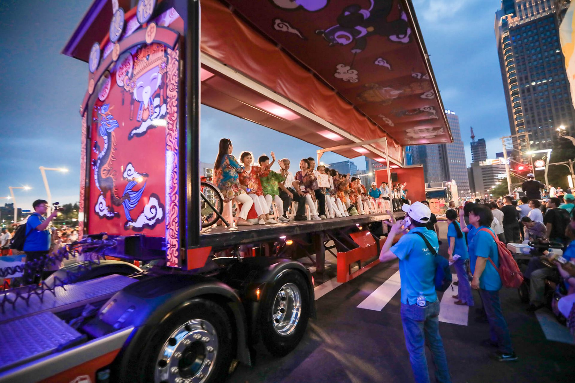 寶宥是一群企劃、設計、影像、硬體技術人員的集合,統籌整合您活動上一切的需求,是您活動上最可靠的選擇