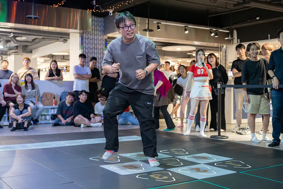 寶宥是一群企劃、設計、影像、硬體技術人員的集合，統籌整合您活動上一切的需求，是您活動上最可靠的選擇