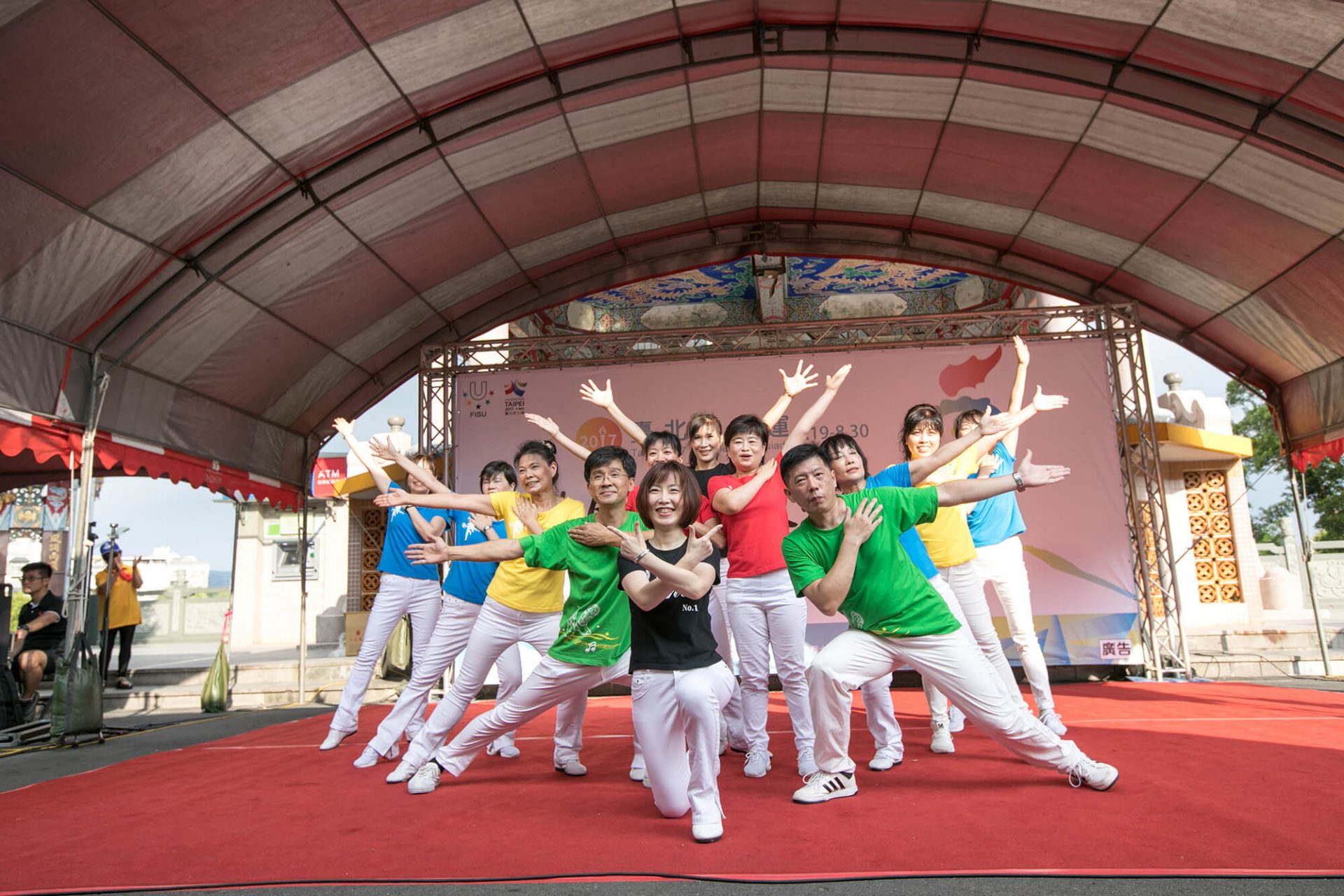 寶宥是一群企劃、設計、影像、硬體技術人員的集合，統籌整合您活動上一切的需求，是您活動上最可靠的選擇