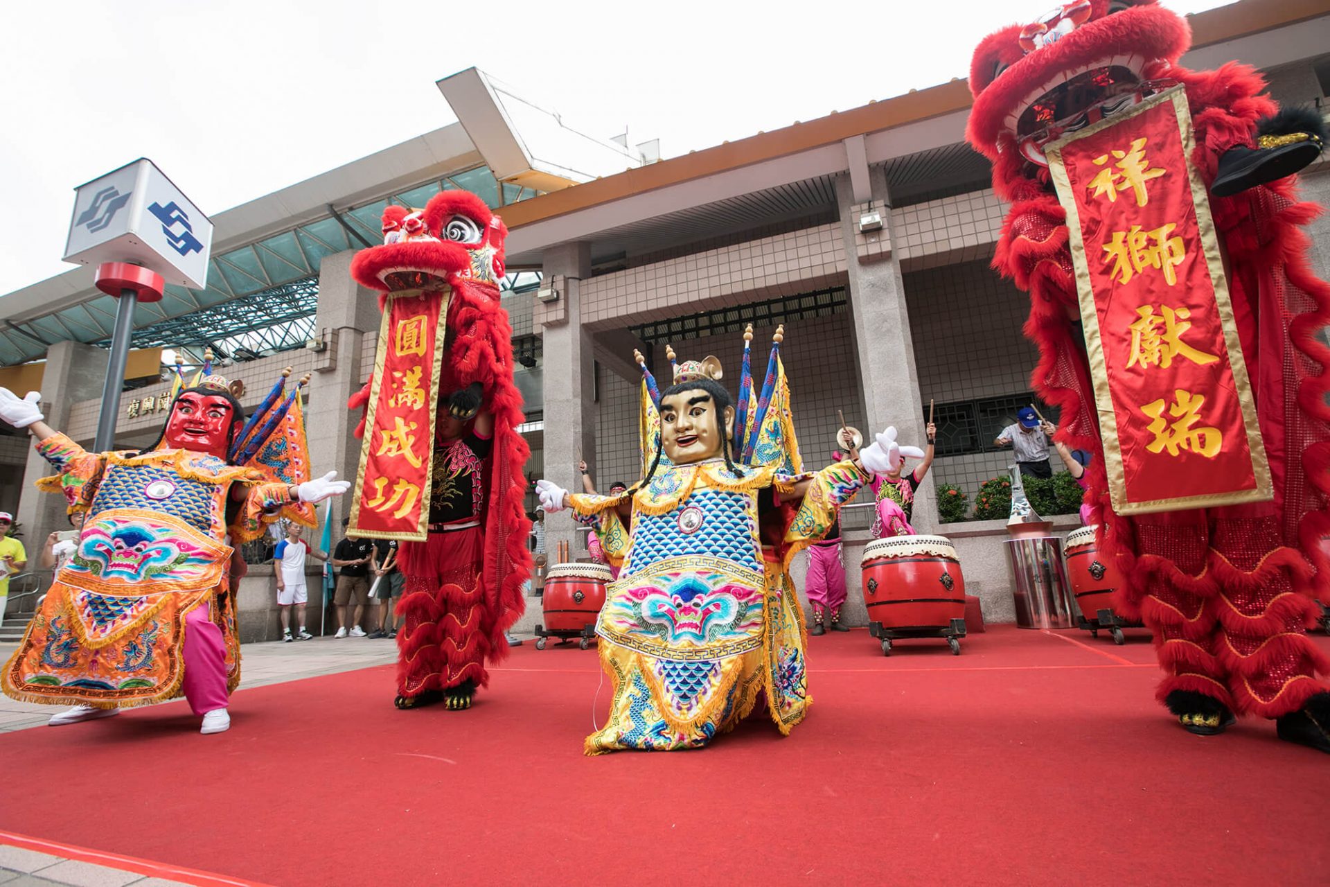 寶宥是一群企劃、設計、影像、硬體技術人員的集合，統籌整合您活動上一切的需求，是您活動上最可靠的選擇