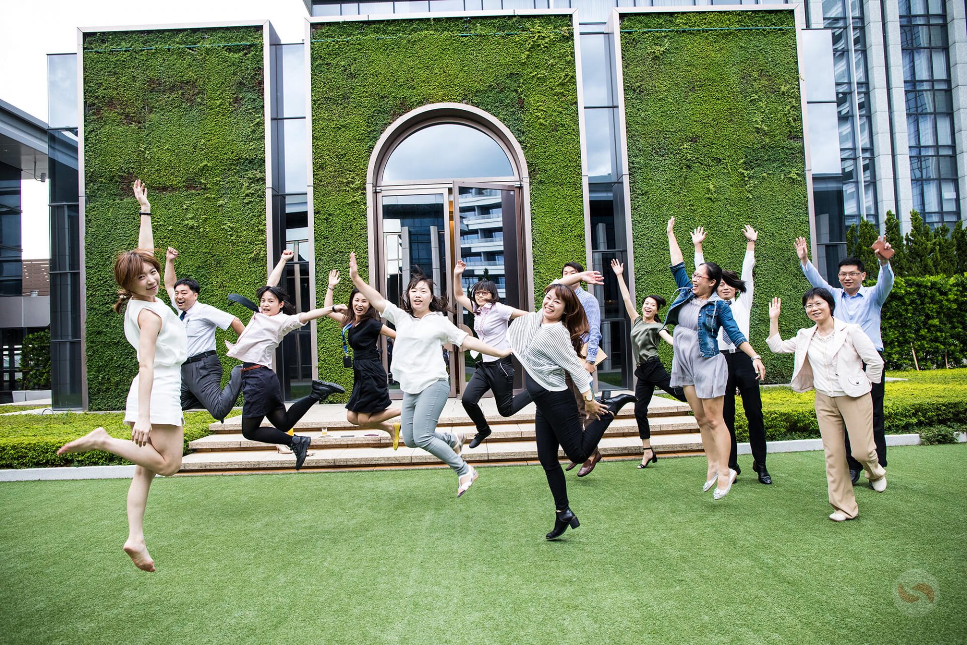 寶宥是一群企劃、設計、影像、硬體技術人員的集合，統籌整合您活動上一切的需求，是您活動上最可靠的選擇