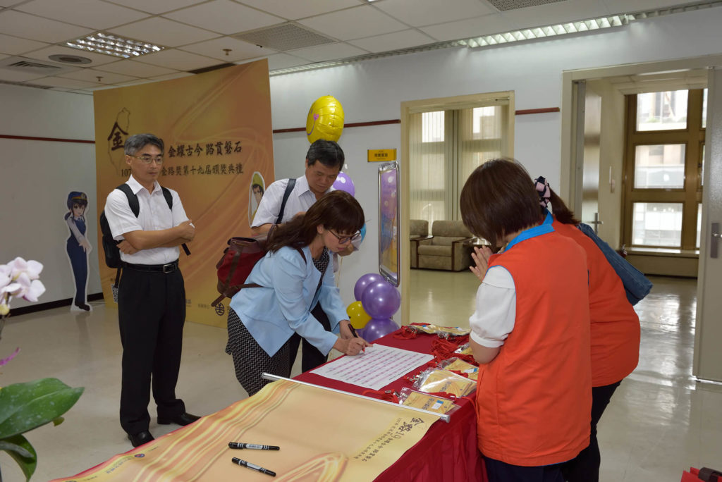 寶宥是一群企劃、設計、影像、硬體技術人員的集合，統籌整合您活動上一切的需求，是您活動上最可靠的選擇